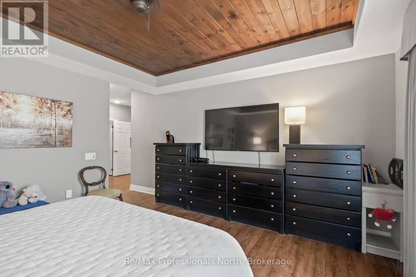 207 - 130 Steamship Bay Road — photo 21 of 40
