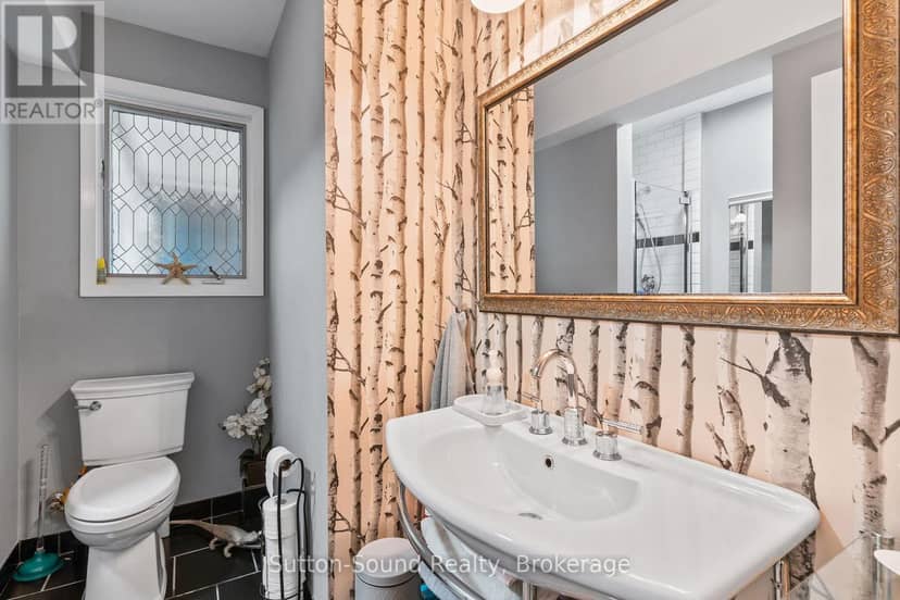 427 Balmy Beach Road — photo 34 of 40
