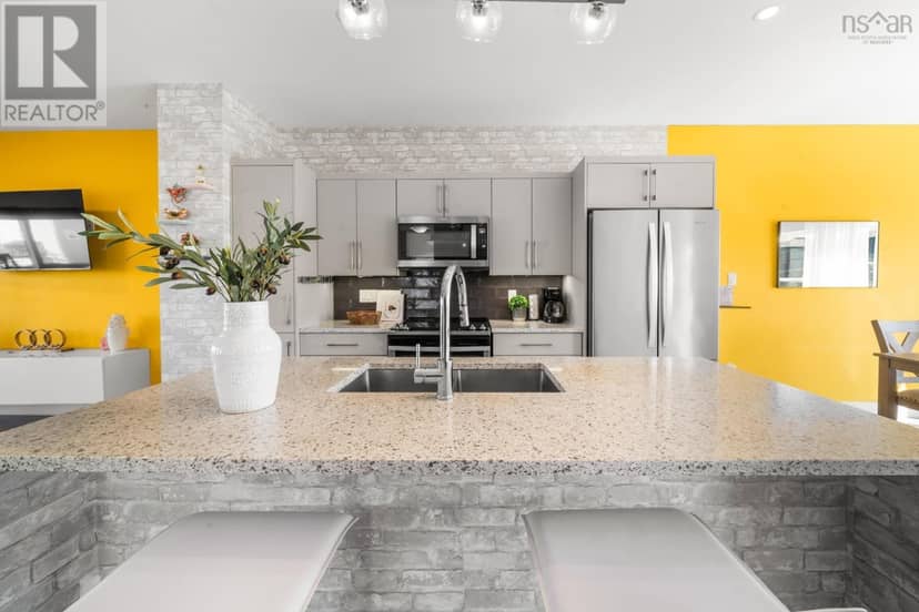 81 Mica Crescent — photo 10 of 40