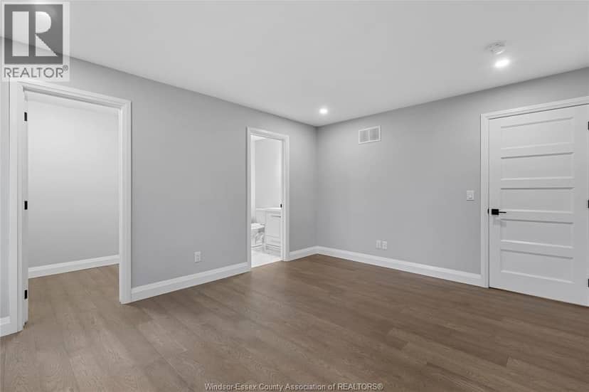 156 Meloche — photo 21 of 36