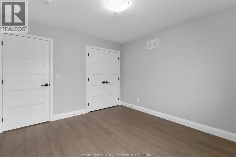 156 Meloche — photo 25 of 36
