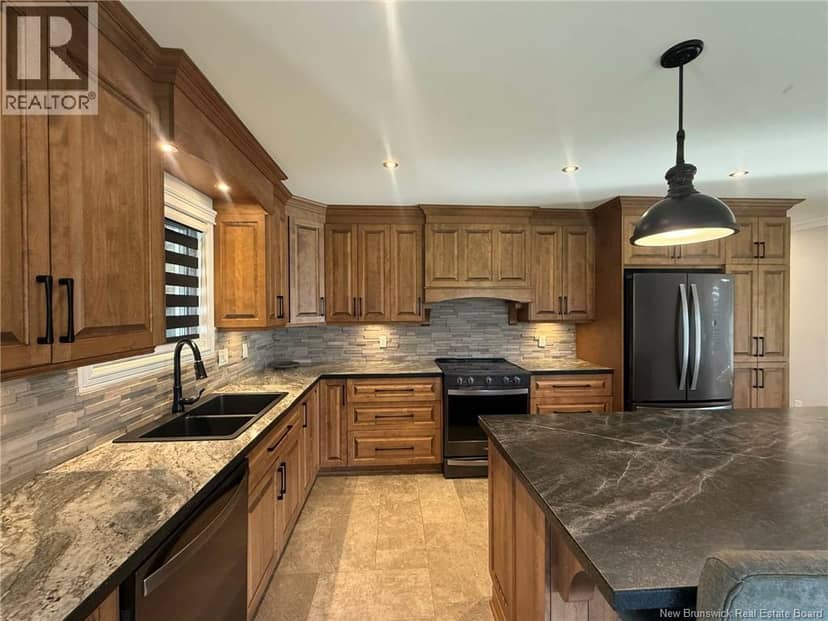63 Premiere Avenue, Sainte-Anne-De-Madawaska, photo 7