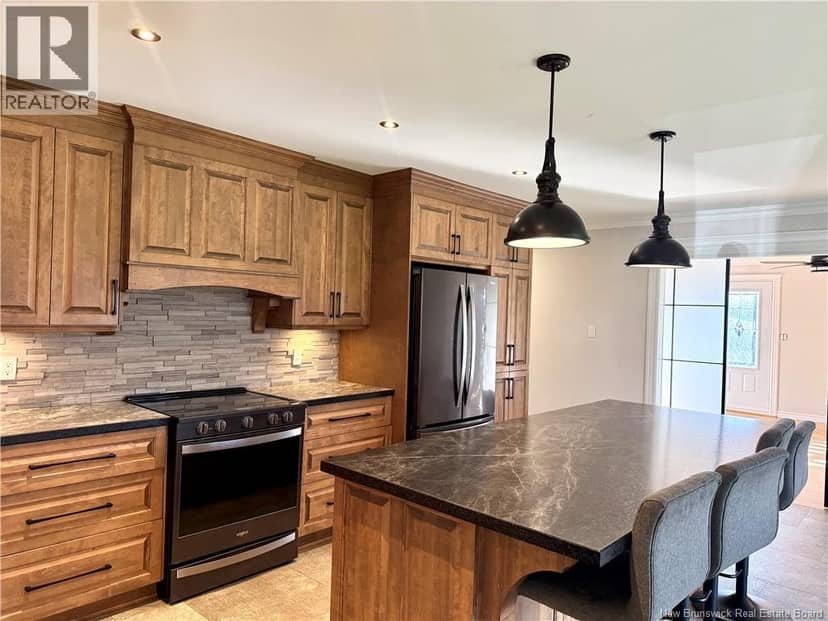 63 Premiere Avenue, Sainte-Anne-De-Madawaska, photo 4