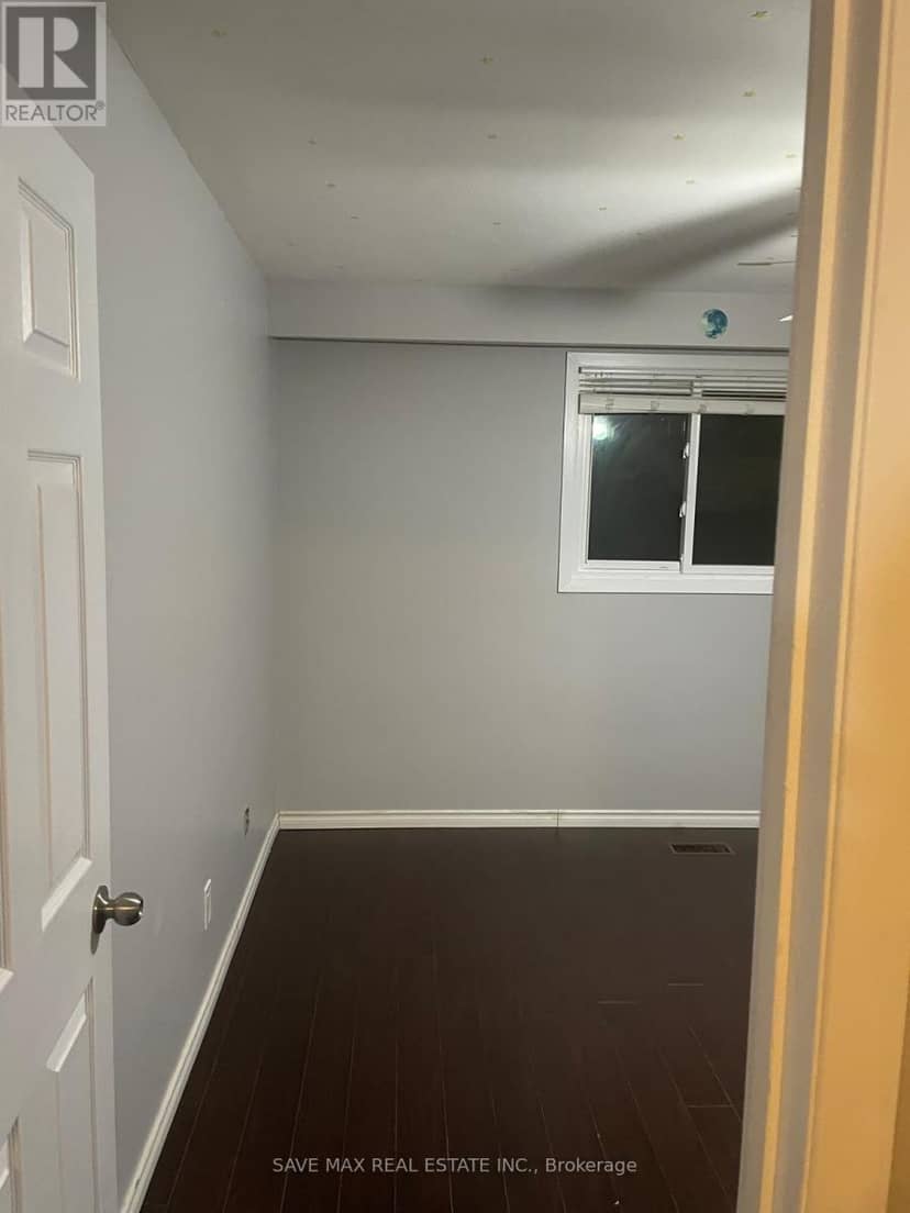 28 Royal Salisbury Way — photo 12 of 32