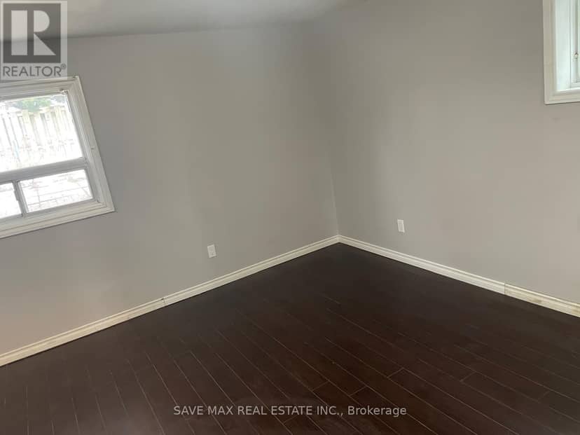 28 Royal Salisbury Way — photo 24 of 32