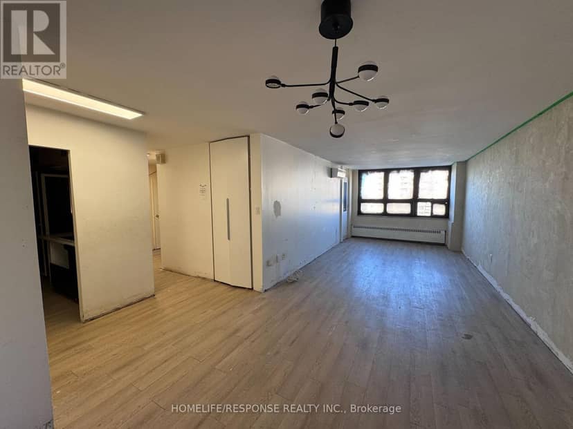 1903 - 390 Dixon Road, Toronto, photo 5