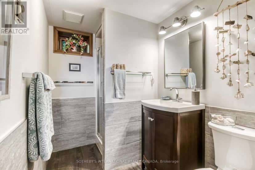 125 Lakeshore Road — photo 25 of 40
