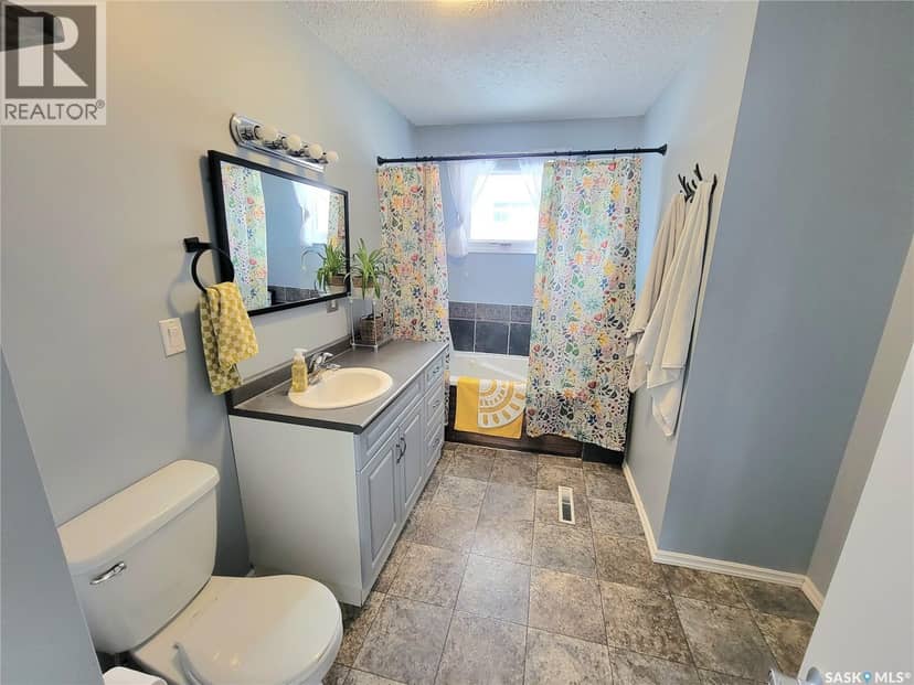 5107 Leader STREET — photo 10 of 36