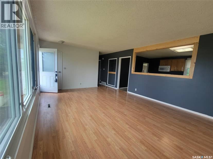 5107 Leader STREET, Macklin, photo 5