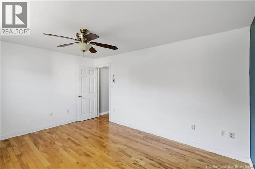 36 Carter Crescent — photo 12 of 30