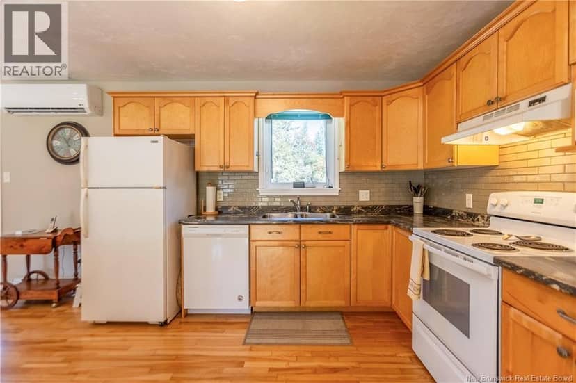 61 Fawcett Avenue — photo 11 of 40
