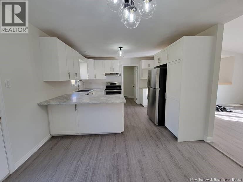 29 Thaddee Street — photo 7 of 36