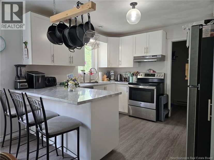 29 Thaddee Street — photo 8 of 36