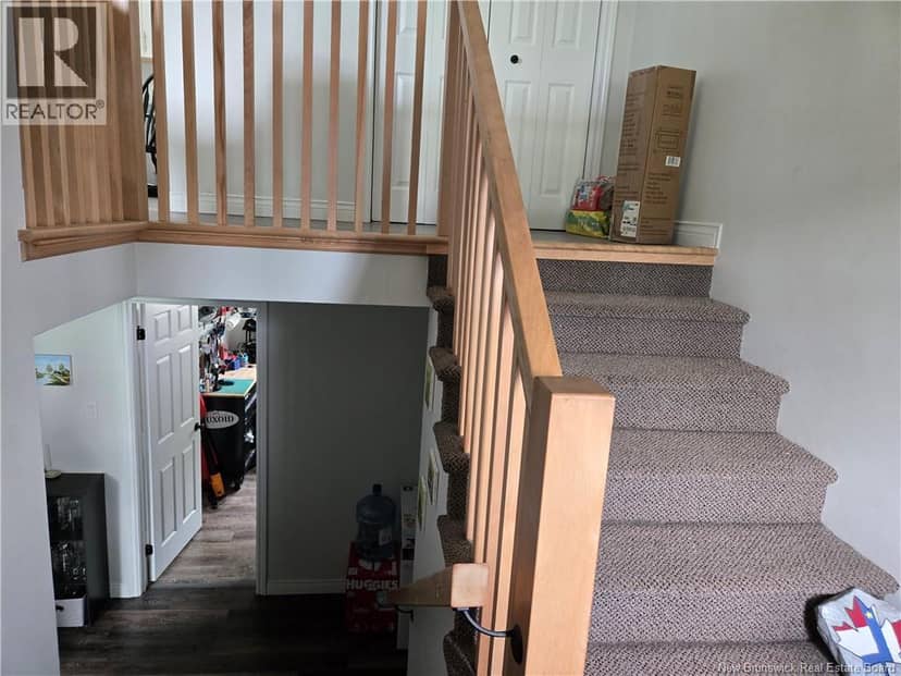 29 Thaddee Street — photo 16 of 36