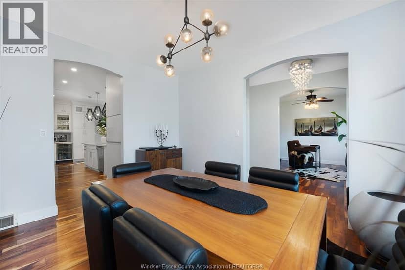 1083 Regency — photo 10 of 40