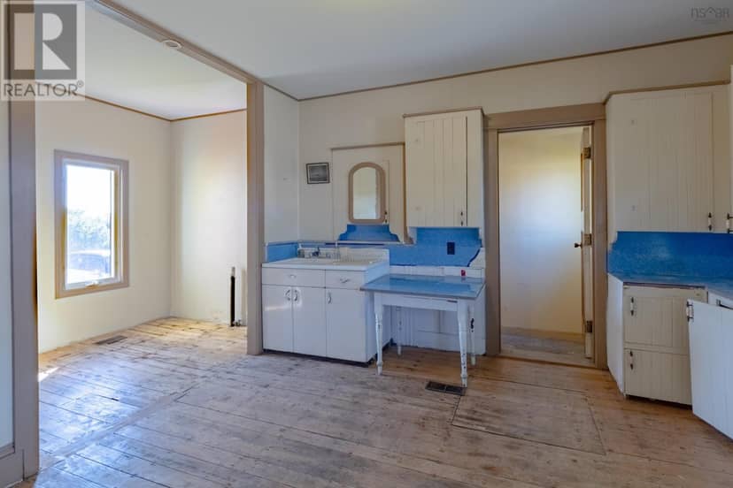 1813 Highway 1 — photo 19 of 40