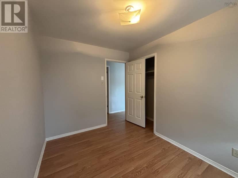 264 Hollingsworth Drive — photo 15 of 22