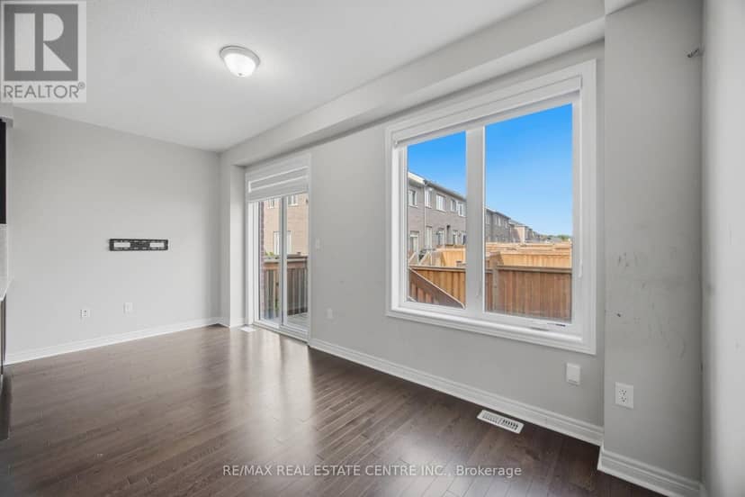 57 Benhurst Crescent — photo 14 of 32