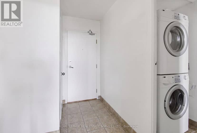 1212 - 75 King Street E — photo 24 of 25