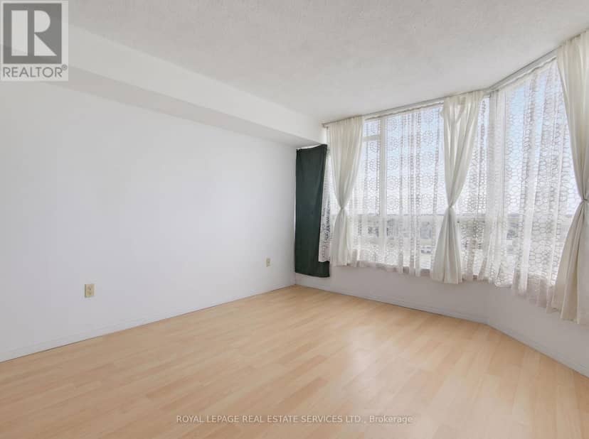 1212 - 75 King Street E — photo 10 of 25