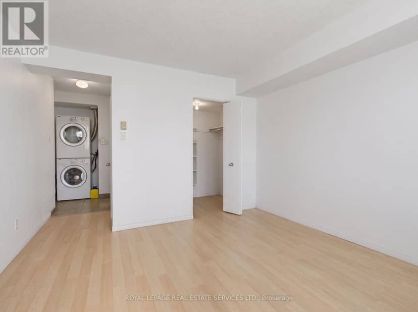 1212 - 75 King Street E — photo 15 of 25