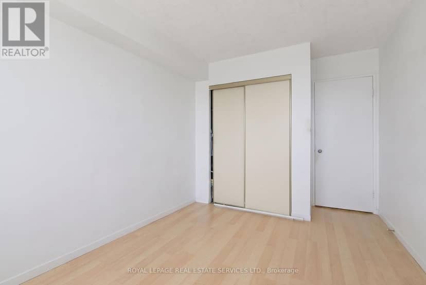 1212 - 75 King Street E — photo 12 of 25