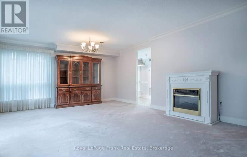 213 - 712 Rossland Road E — photo 9 of 29