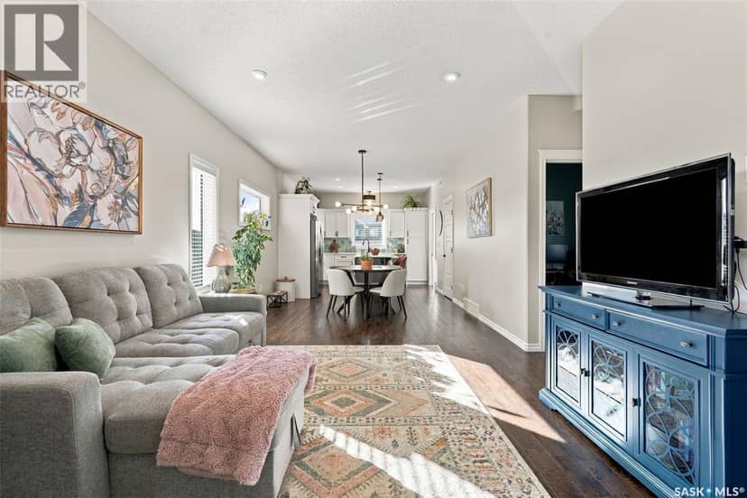 919 Kolynchuk BEND — photo 5 of 40