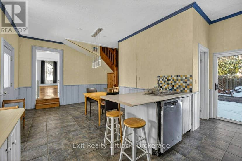212 Barnardo Avenue — photo 12 of 28