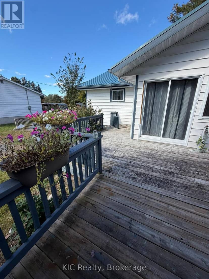 14 Alfred Street W — photo 16 of 32