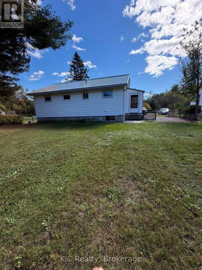 14 Alfred Street W — photo 21 of 32