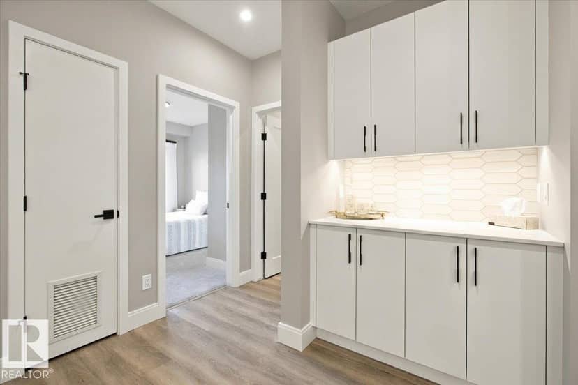 #427 7463 May Cm NW — photo 10 of 40