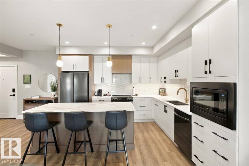 #427 7463 May Cm NW, Edmonton, photo 8