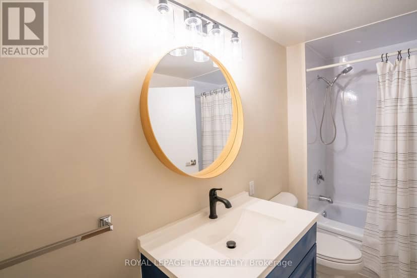 401 - 960 Teron Road — photo 17 of 40