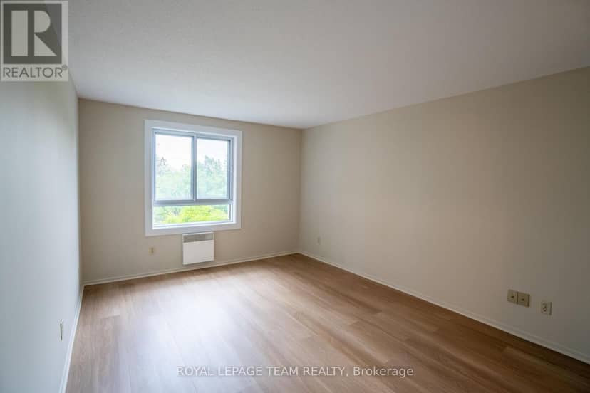 401 - 960 Teron Road — photo 21 of 40