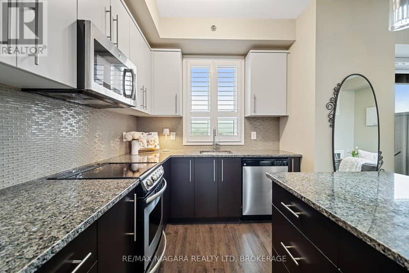 411 - 520 North Service Road — photo 9 of 29