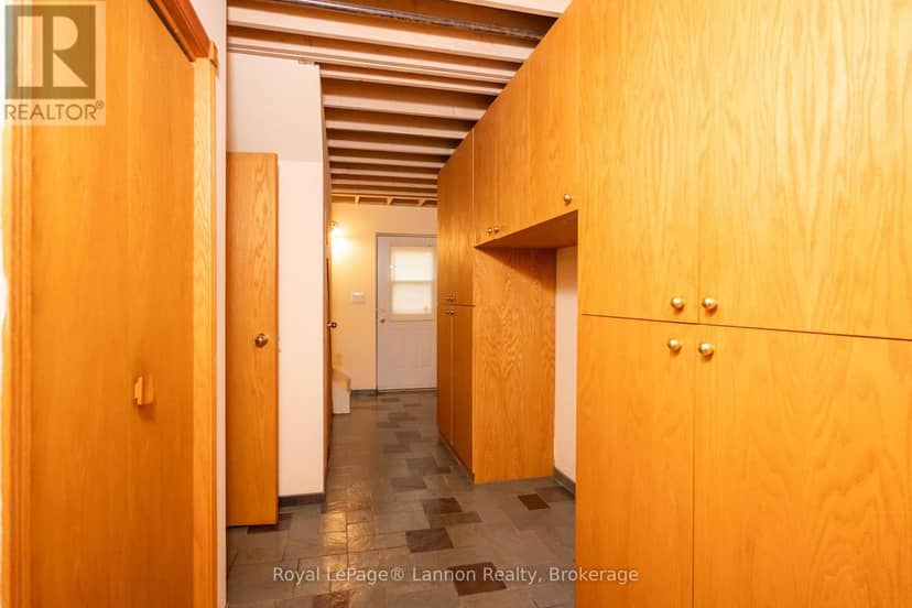 2165 Gregor Road — photo 31 of 40