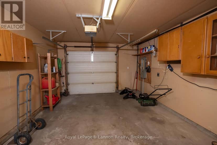 2165 Gregor Road — photo 35 of 40