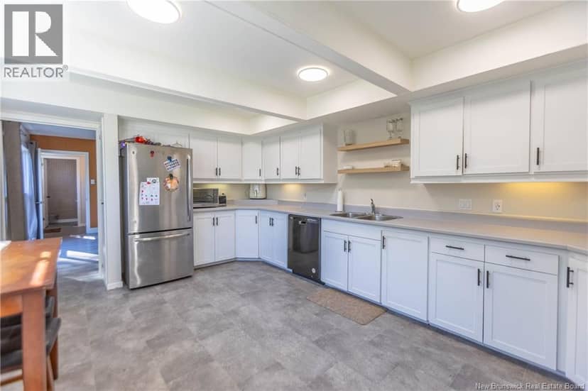281 Main Street — photo 13 of 40