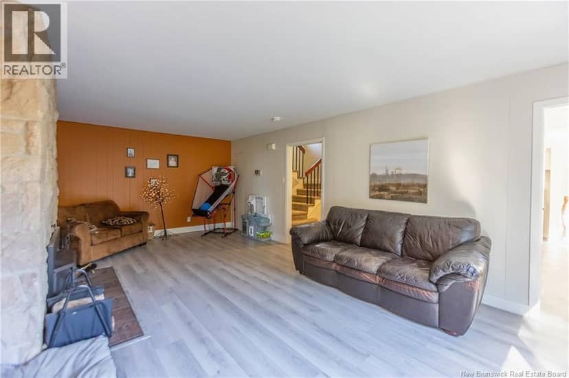 281 Main Street — photo 16 of 40