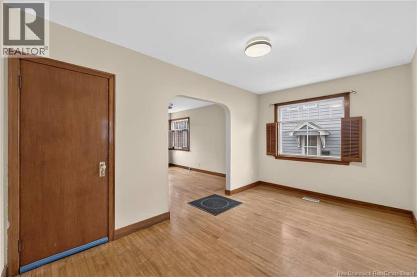 61-63 Burlington Avenue — photo 11 of 40
