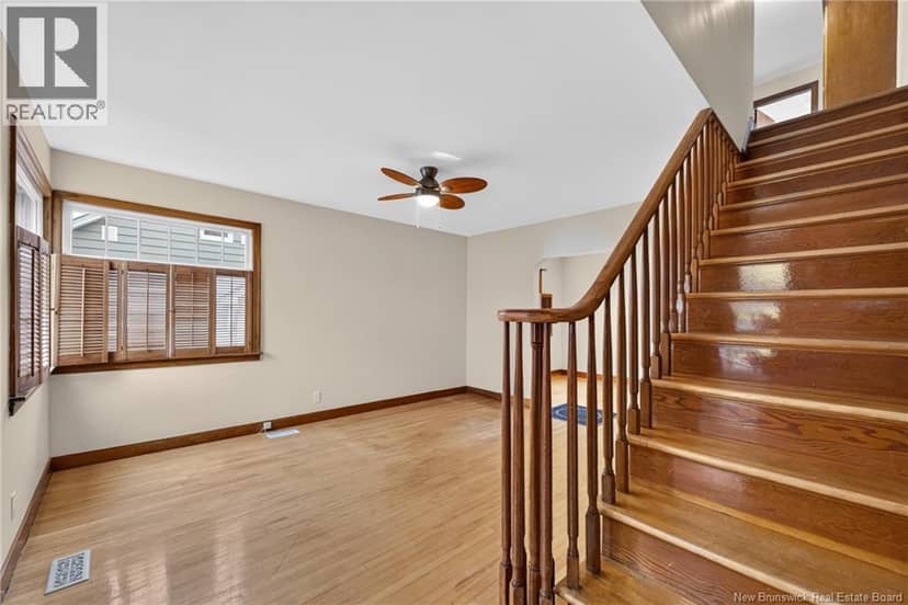 61-63 Burlington Avenue — photo 16 of 40