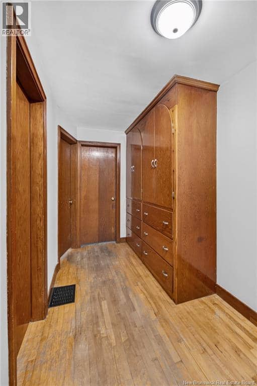 61-63 Burlington Avenue — photo 17 of 40
