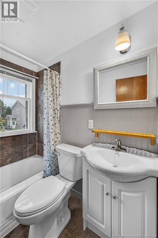 61-63 Burlington Avenue — photo 29 of 40