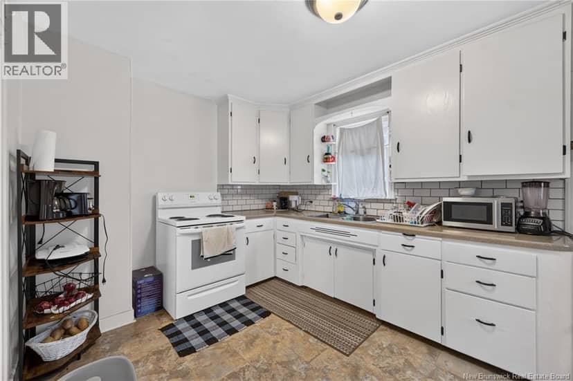 61-63 Burlington Avenue — photo 35 of 40