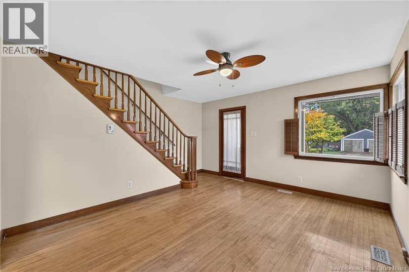 61-63 Burlington Avenue — photo 9 of 40