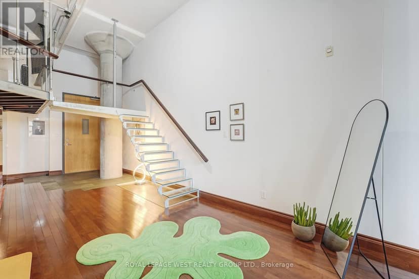 416 - 90 Sumach Street — photo 18 of 39