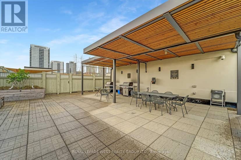 416 - 90 Sumach Street — photo 38 of 39
