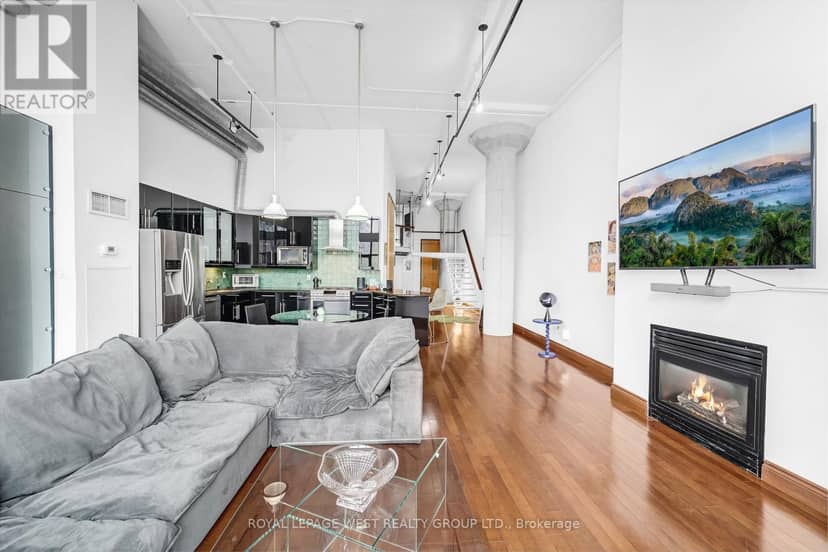 416 - 90 Sumach Street — photo 5 of 39