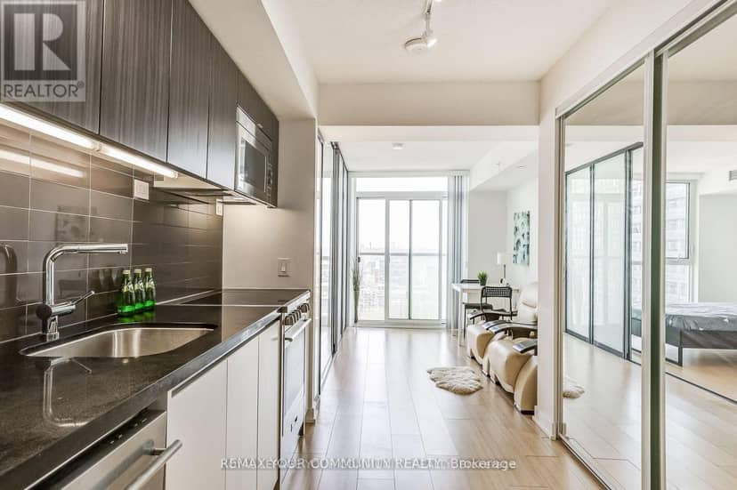 3208 - 85 Queens Wharf Road — photo 3 of 40